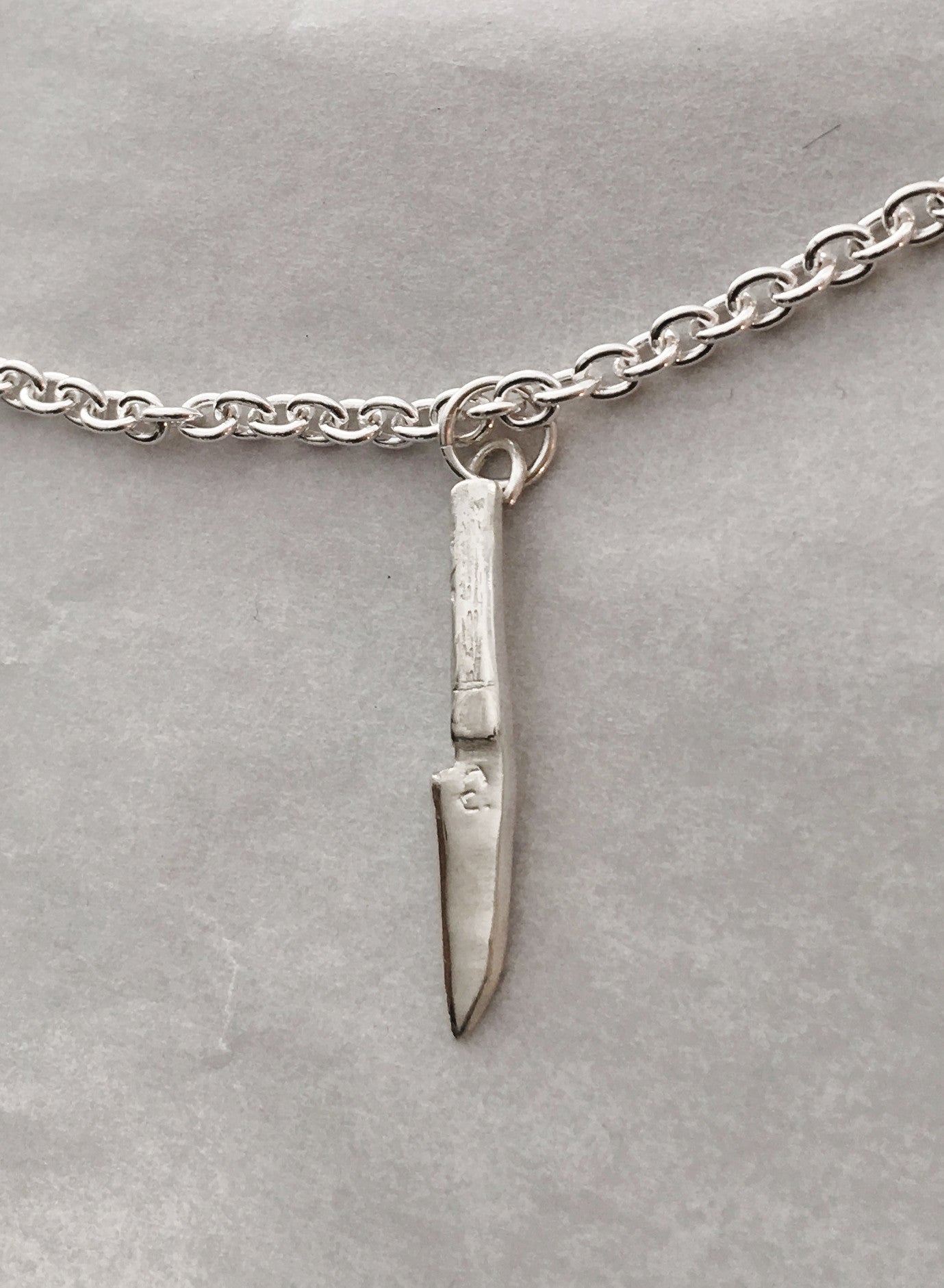 Silver Japanese Akita Inu engraved necklace - MEJK Jewellery